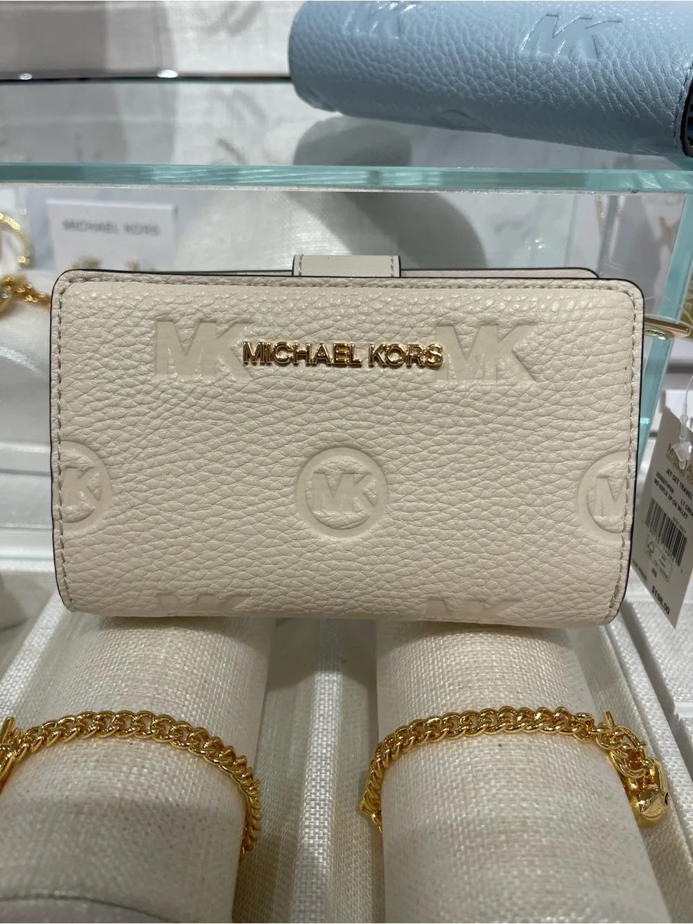 Michael Kors Jet Set Travel Medium Logo Debossed Billfold Wallet Light Cream NWT